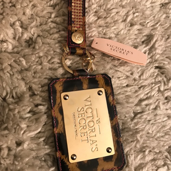 leopard luggage tag